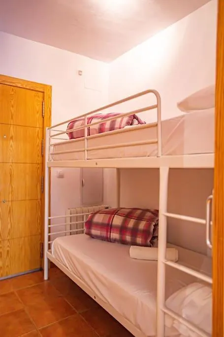 Holidays, Estudio Jara, Gorbea 2 Pax Serra Nevada