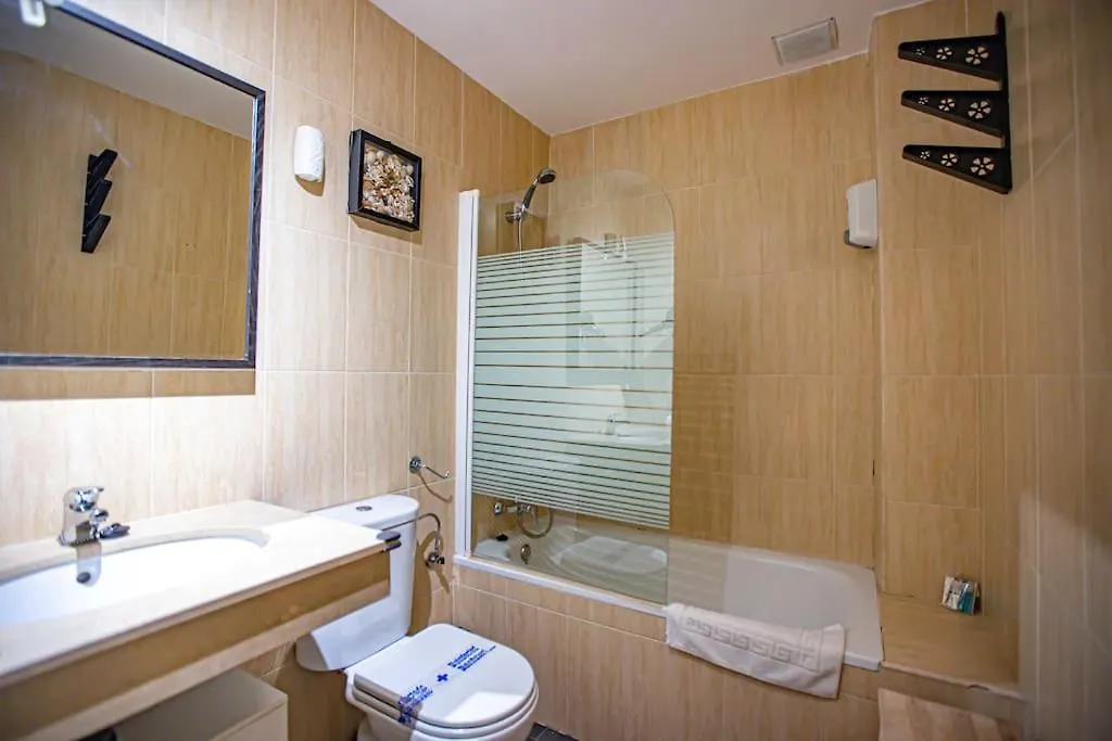 Holidays, Estudio Jara, Gorbea 2 Pax Serra Nevada 0*,